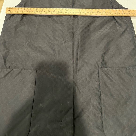 Max Mara Women's Mid-Length Quilted Vest with Pockets and Snap Fasteners Sz8 - Picture 8 of 12